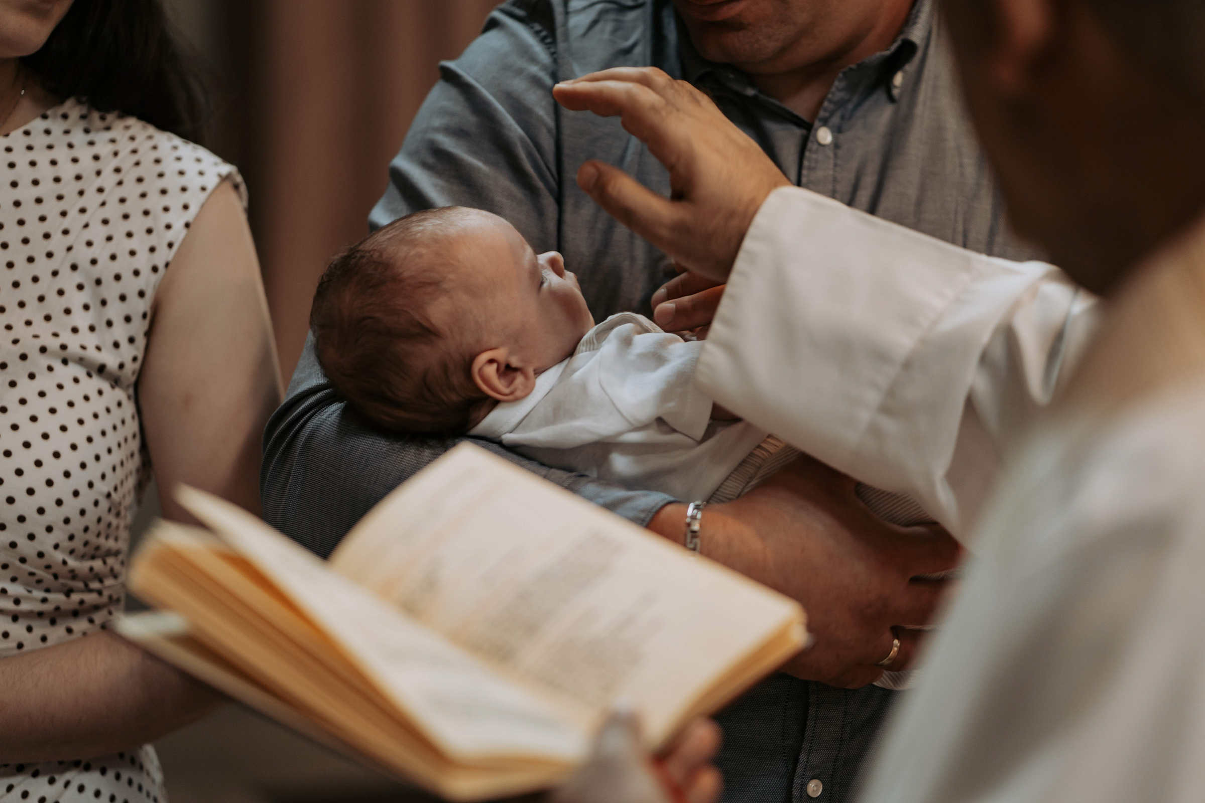 Tauffotografie – zarte und liebevolle Momente